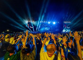 Il concerto “Italia loves Romagna” raccoglie 1,8 milioni per la terra alluvionata. Al Campovolo 40mila persone