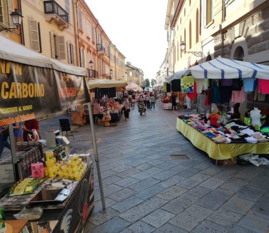 Rinaldi (Lega): “La Giunta affossa la storia e i commercianti: lo spostamento della Giareda è uno schiaffo a Reggio”