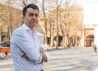 Aragona probabile candidato sindaco per il centrodestra a Reggio Emilia: diversi militanti hanno raccolto firme. Tarquini dovrà correre da solo