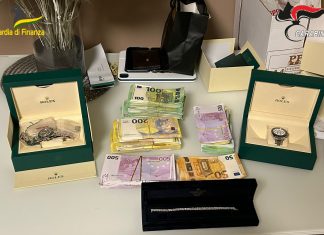 Reati tributari, riciclaggio internazionale e autoriciclaggio: sette arresti nel reggiano