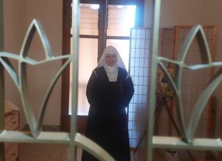 Intervista a Suor Agnese, neoprofessa monaca di clausura delle Carmelitane Scalze: “Sono una piccola candela che rimane accesa per tutto il mondo”