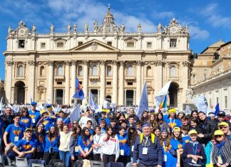 Una folta delegazione dell’azione cattolica reggiana ha incontrato papa Francesco il 25 aprile a Roma