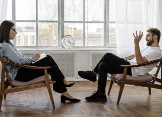 “Psicologo di base in tutte le Ausl regionali”: raccolta firme di Volt per presentare legge d’iniziativa popolare