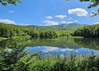 Caldo in città? I laghi del nostro Appennino offrono piacevole refrigerio in mezzo alla natura