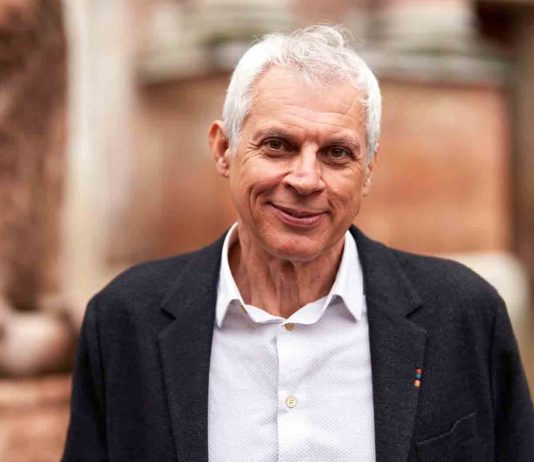 Il ringraziamento del Sindaco Massari a Don Dossetti per i 43 anni di presidenza del Ceis