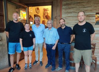 Cliente di una birreria reggiana con maglietta inneggiante Mussolini: il commento Sindaco Massari