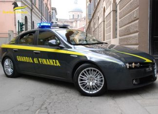 Frode fiscale per oltre 100 milioni di euro. Coinvolti anche commercialisti e notai