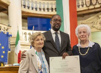 Relazioni internazionali: in Sala Tricolore cittadinanza onoraria a Samito Machel, figlio del primo presidente del Mozambico