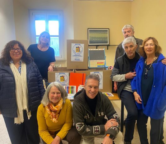 Grazie ai Lions di Castelnovo Monti donato materiale scolastico alle famiglie bisognose