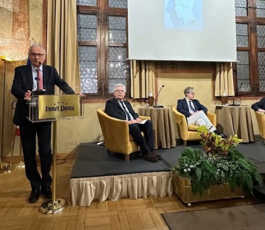 Voglia di riformismo (e anche di grande centro?) Sala gremita per gli ex Ministri Martelli e Delrio