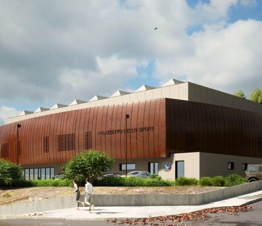 Castelnovo Monti: tutto il consiglio comunale ha visitato il cantiere del nuovo Palazzetto dello sport