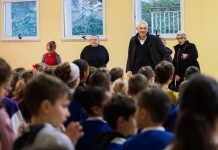 Gli auguri del sindaco e dell’assessora Mahmoud alla comunità scolastica