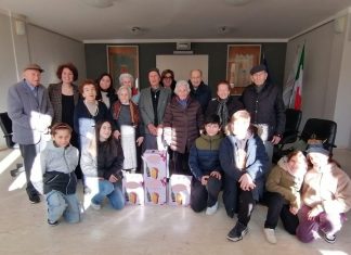 L’Amministrazione Comunale di Vezzano festeggia il Natale portando doni ai cittadini ultranovantenni