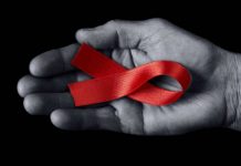 Giornata mondiale contro l’Aids, il Sindaco (e medico) di Reggio Emilia Massari: “Una battaglia che non riguarda solo la salute, ma anche i diritti umani”