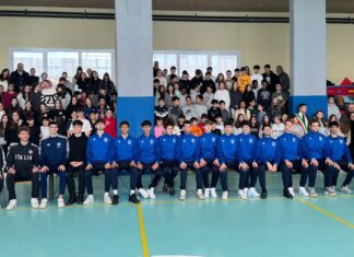 Toano: palestra gremita e raffica di domande per i giovani sordi che si preparano al Mondiale di basket