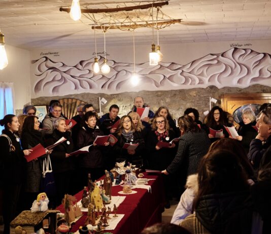 Ventasso: nel cuore dell’Appennino la memoria della civiltà contadina e presepi da tutto il mondo