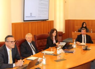 Indagine Banca-Impresa Confindustria Reggio Emilia: nel 2026 più richiesta di liquidità e meno investimenti
