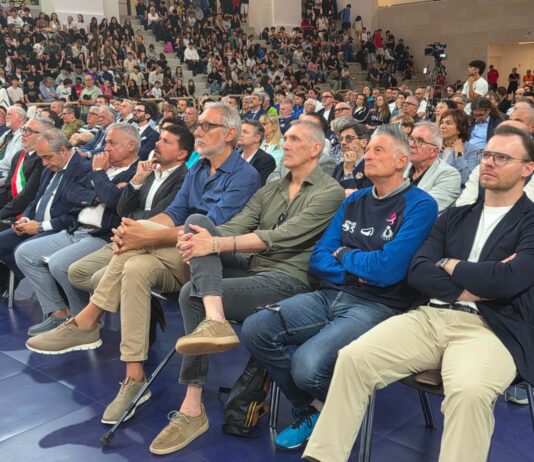 Castelnovo Monti, grande partecipazione e tanta emozione per l’inaugurazione del nuovo Palasport “Giorgio Guidetti”