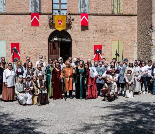 Arceto, successo per il “Viaggio nel Tempo”: oltre 800 presenze e borgo preso d’assalto