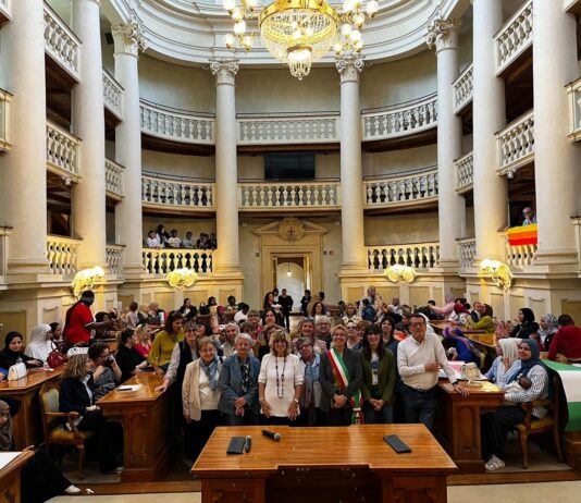 Mamme a scuola: 120 donne con background internazionale fra i banchi per imparare l’italiano. In Sala Tricolore le loro testimonianze