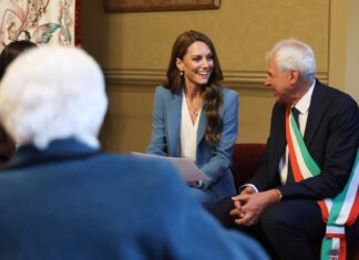 La Principessa del Galles in visita. Nella Sala Rossa del Municipio per parlare di nidi e scuole d’infanzia con le decane di Reggio Children