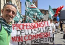 Sciopero dei camici bianchi della farmacie comunali di Reggio Emilia